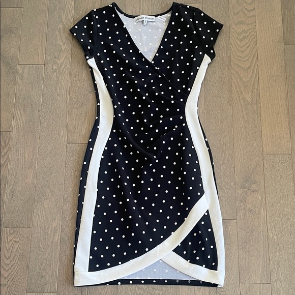 Black & White Polka Dot Dress 🔥 - Size Small (tagged Medium) - Picture 10 of 14